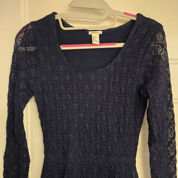 Women's Forever 21 Navy Blue Crochet Lace Overlay Long Sleeve Dress - Size Small - Picture 3 of 9